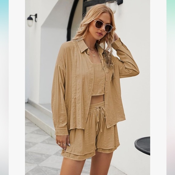 NWT 3 Piece Outfit With Long Sleeve Button Down Shirt, Halter Top and Shorts L - Picture 1 of 7